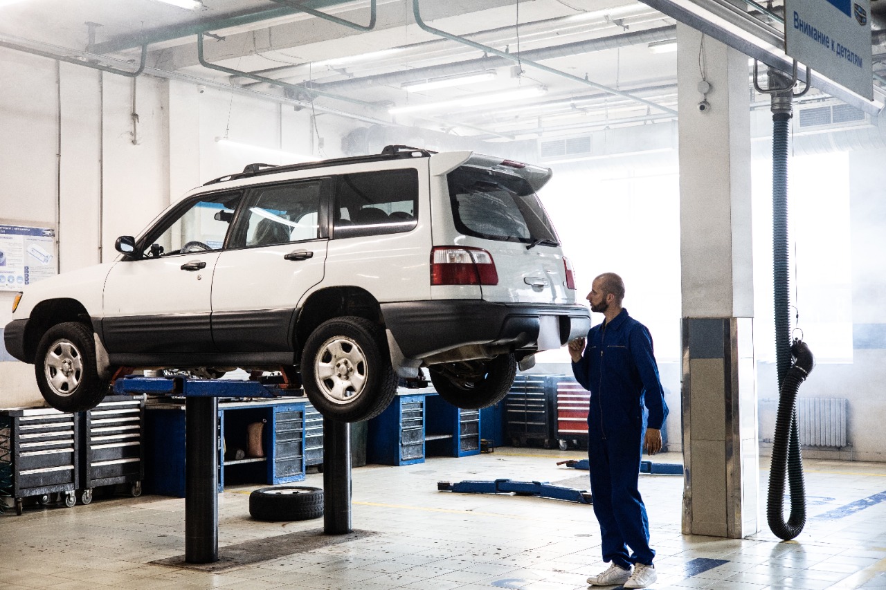 Auto Repair Shop vs. Dealership : Which Car Repair Service Should I Use after my warranty period?